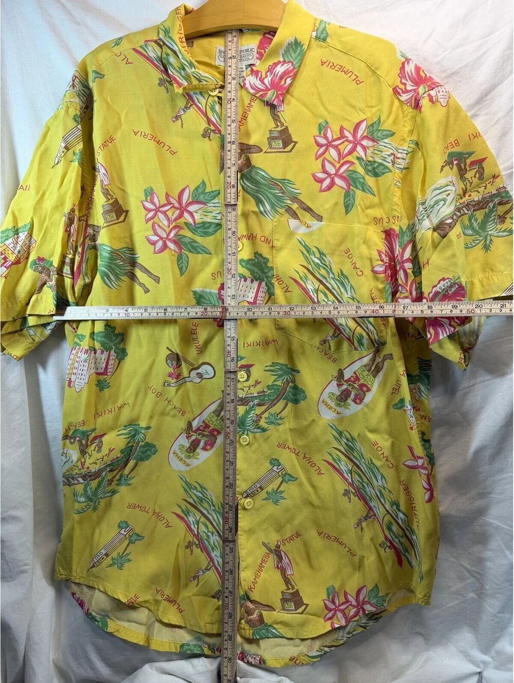 Vintage 90s Banana Republic Safari Travel Hawaiian Aloha Shirt Mens S Rayon EUC